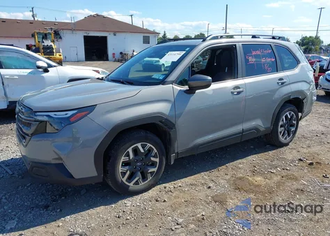 2025 Subaru Forester Premium z USA, uszkodzony, nr VIN JF2SLDDC6SH471930